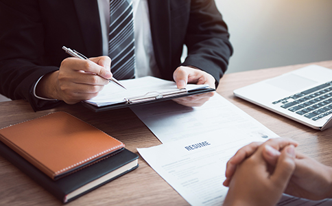 ?？谟涃~公司收費標(biāo)準(zhǔn)一般多少錢？