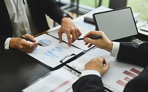 ?？诮ㄖ咀?cè)基本條件