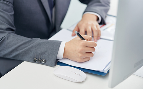 ?？谧?cè)獨(dú)資公司