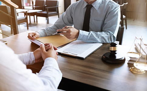 申請?？谑称方?jīng)營許可證的條件