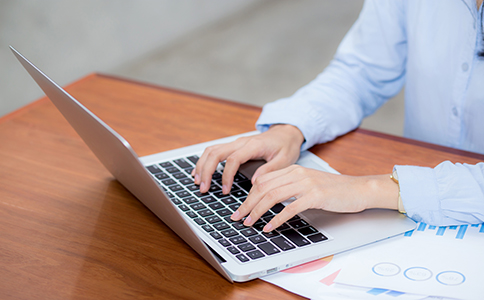 辦理?？诔霭嫖锝?jīng)營(yíng)許可證的時(shí)間