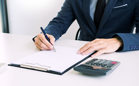 ?？诠煞萦邢薰镜脑O(shè)立條件