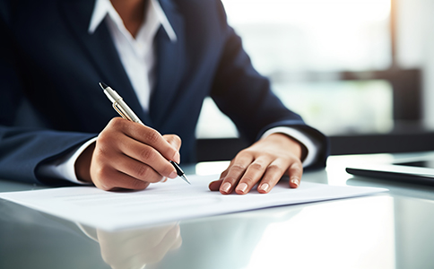 ?？谟耙暪咀?cè)費(fèi)用與注意事項(xiàng)