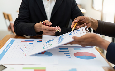 影響?？诠咀?cè)辦理費(fèi)用的主要因素