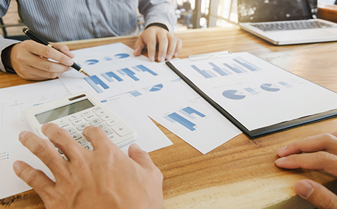 ?？诠咀允召M